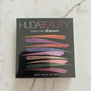 HUDA BEAUTY gemstones obsession Palette. Gorgeous colours! Brand new in package